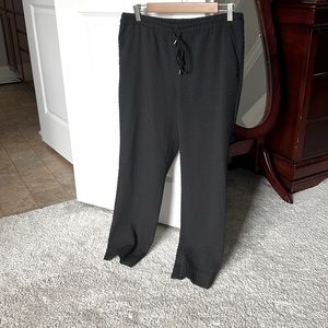 Black textured tie waist mid rise straight leg crop pants